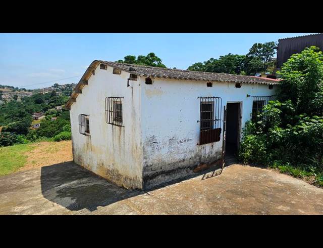 2 BEDROOM HOUSE FOR SALE IN KWADABEKA